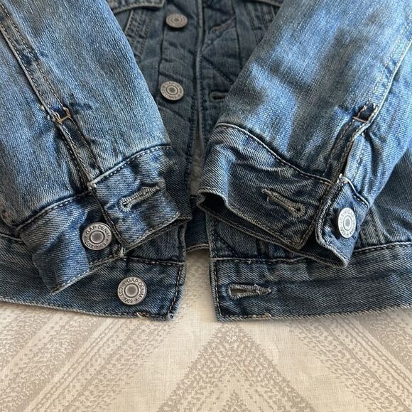 Gap Boys Sherpa Lined ‘Rock & Roll’ Denim Jacket - Picture 5 of 7